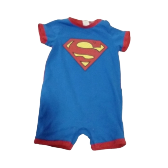 Size 4-6 M baby boys Superman onesie pajamas - Picture 2 of 11